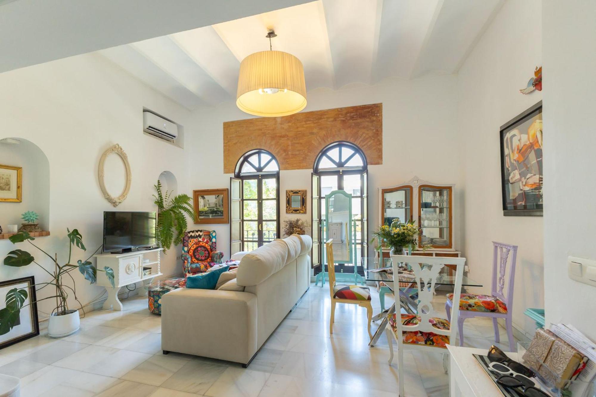 Charming 2 Bedroom Boutique Triplex With Private Terrace At Center By Ocityzen